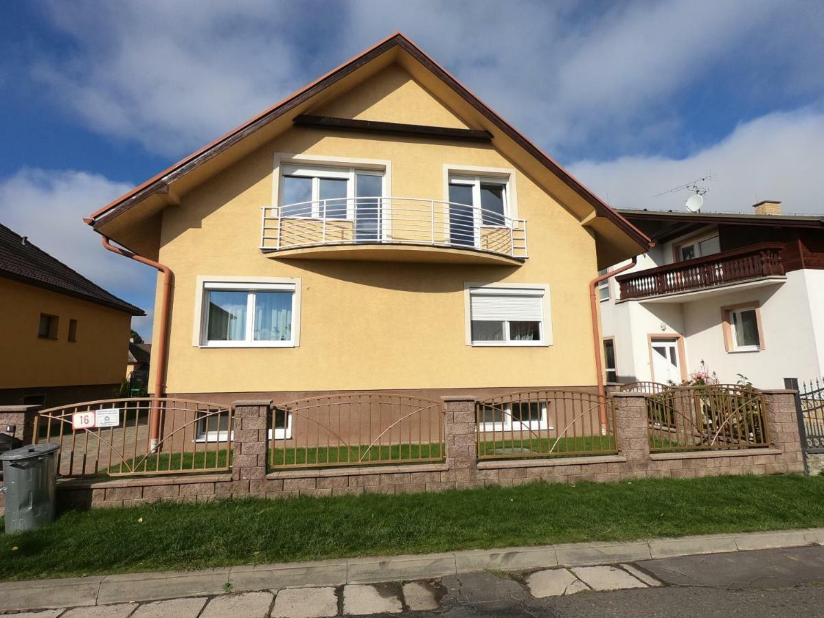 Apartment Amy Liptovský Mikuláš Eksteriør bilde